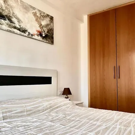 1 En Pleno Centro A 20 Metros De La Playa *