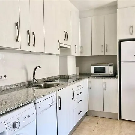 1 En Pleno Centro A 20 Metros De La Playa *